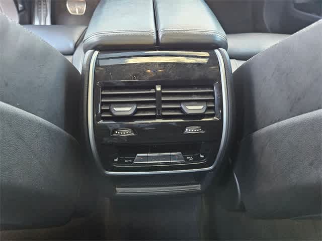 Thumbnail: 2023 BMW X6 - 15