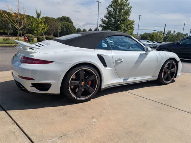 Thumbnail: 2015 Porsche 911 - 8
