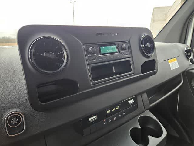 Thumbnail: 2026 Mercedes-Benz Sprinter - 27