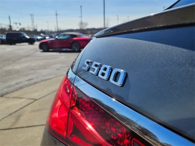 Thumbnail: 2023 Mercedes-Benz S-Class - 12