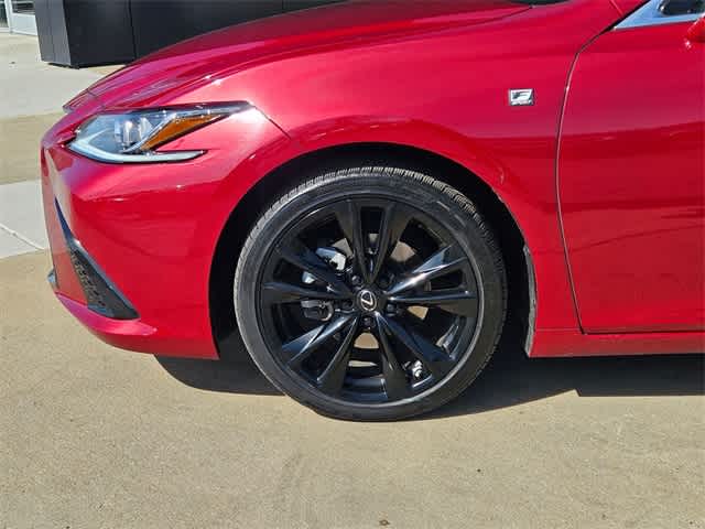 Thumbnail: 2022 Lexus ES - 13