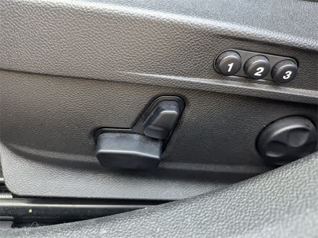 Thumbnail: 2023 Alfa Romeo Giulia - 15