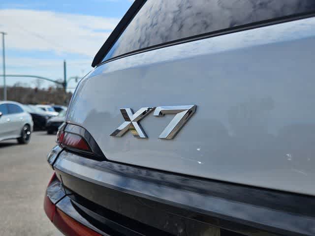 Thumbnail: 2024 BMW X7 - 13