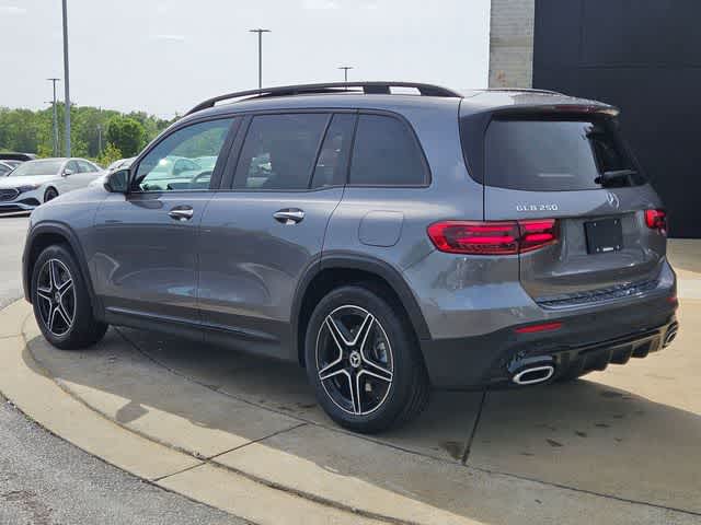 Thumbnail: 2026 Mercedes-Benz GLB - 6