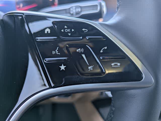 Thumbnail: 2026 Mercedes-Benz GLE - 24