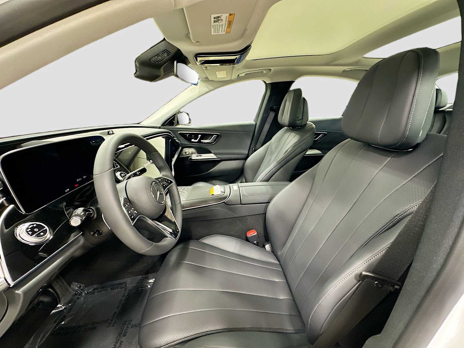 Thumbnail: 2026 Mercedes-Benz E-Class - 22