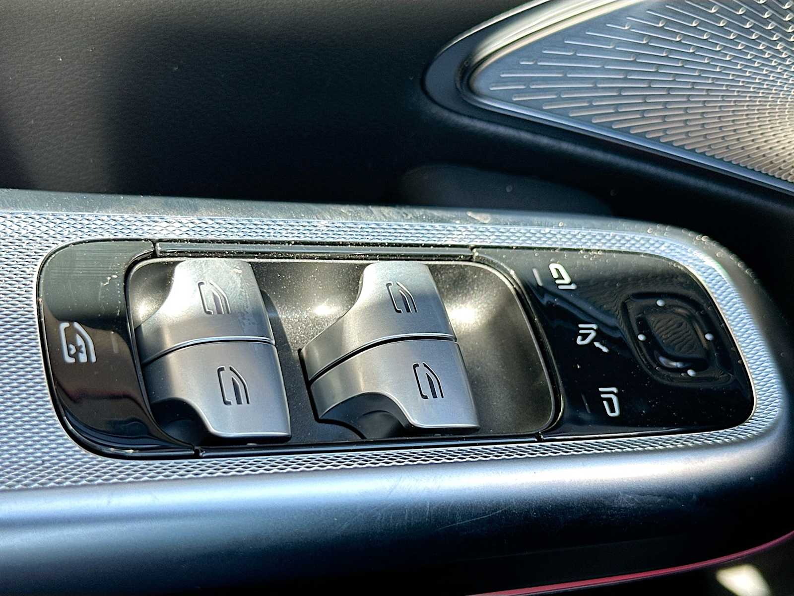 Thumbnail: 2026 Mercedes-Benz E-Class - 18