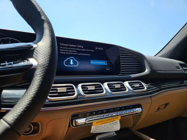 Thumbnail: 2026 Mercedes-Benz GLS - 28
