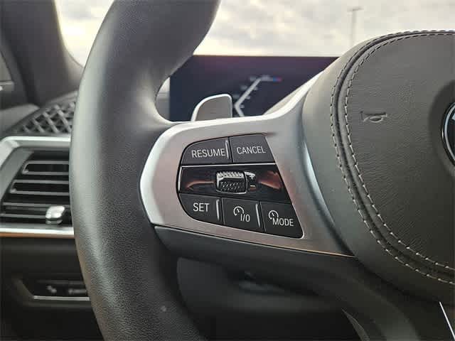 Thumbnail: 2026 BMW X7 - 25