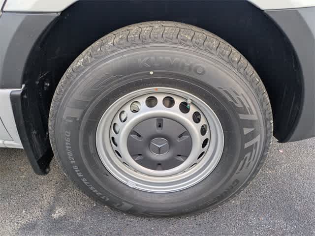 Thumbnail: 2025 Mercedes-Benz Sprinter - 13