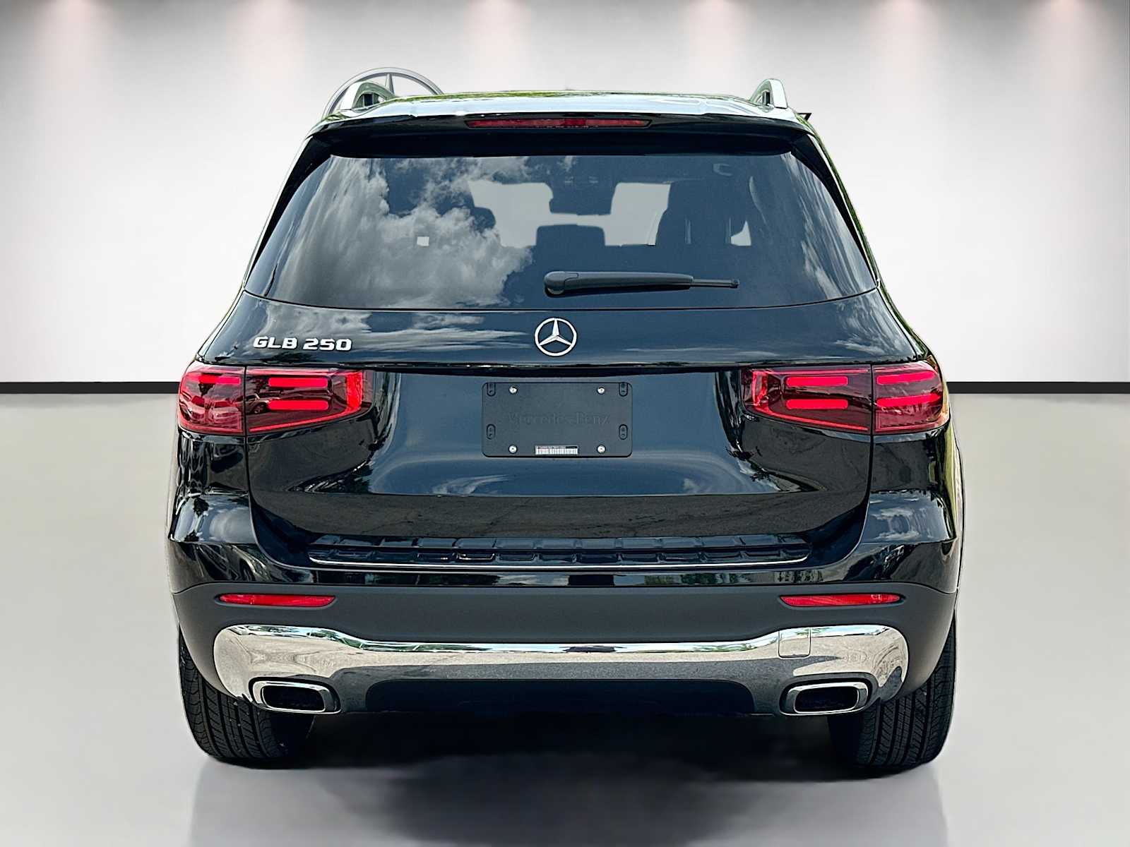 Thumbnail: 2026 Mercedes-Benz GLB - 6