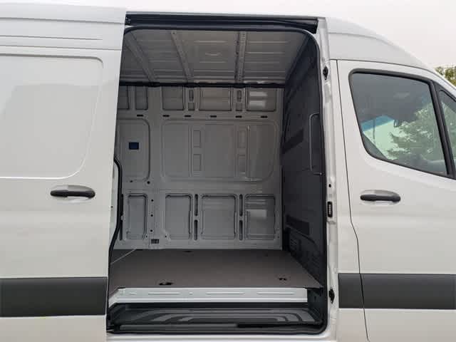 Thumbnail: 2026 Mercedes-Benz Sprinter - 18