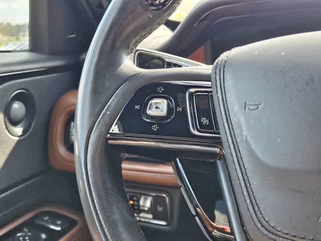 Thumbnail: 2022 Lincoln Aviator - 24