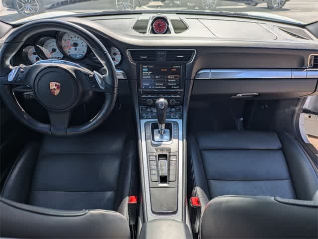 Thumbnail: 2015 Porsche 911 - 16