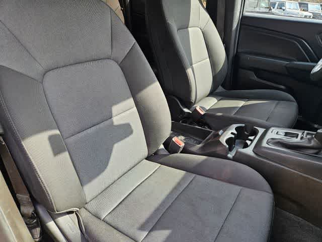 Thumbnail: 2024 Chevrolet Colorado - 21