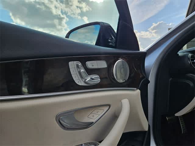 Thumbnail: 2023 Mercedes-Benz E-Class - 15