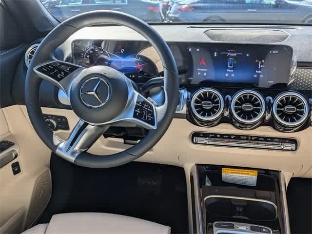 2025 Mercedes Benz GLB 250 photo 3