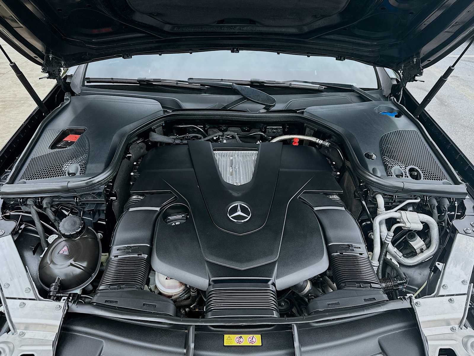 Thumbnail: 2020 Mercedes-Benz E-Class - 31