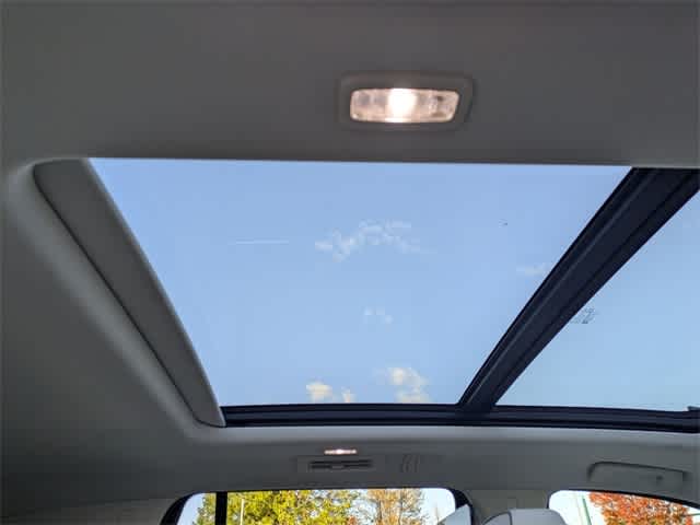 Thumbnail: 2023 GMC Yukon - 22