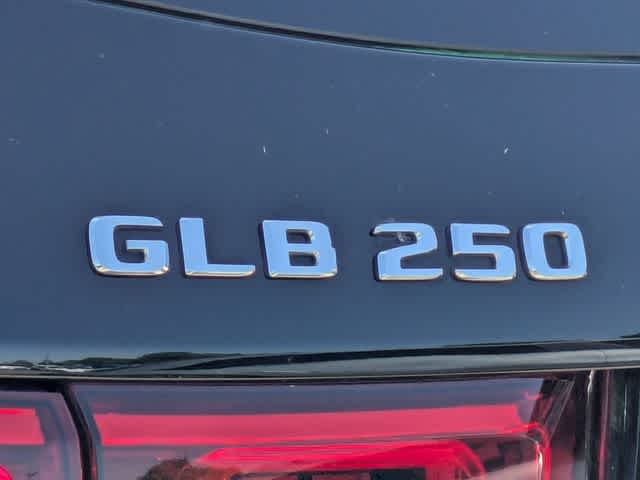 Thumbnail: 2022 Mercedes-Benz GLB - 12