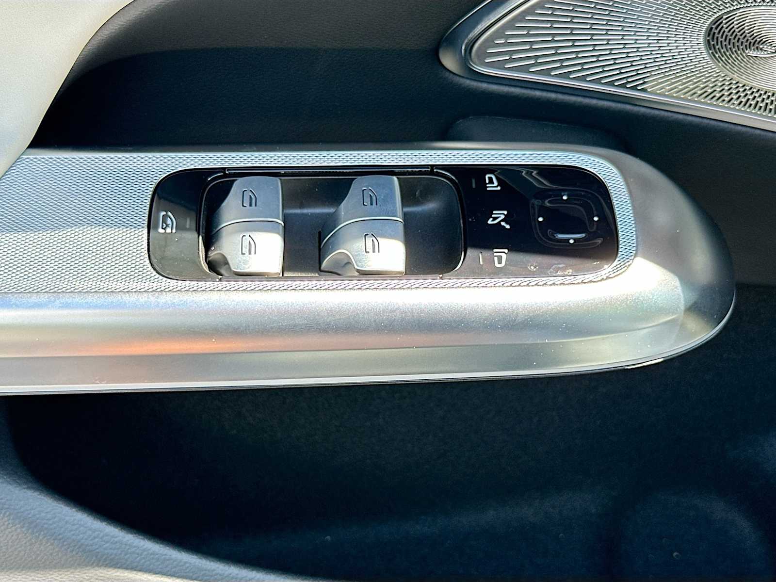 Thumbnail: 2026 Mercedes-Benz E-Class - 18