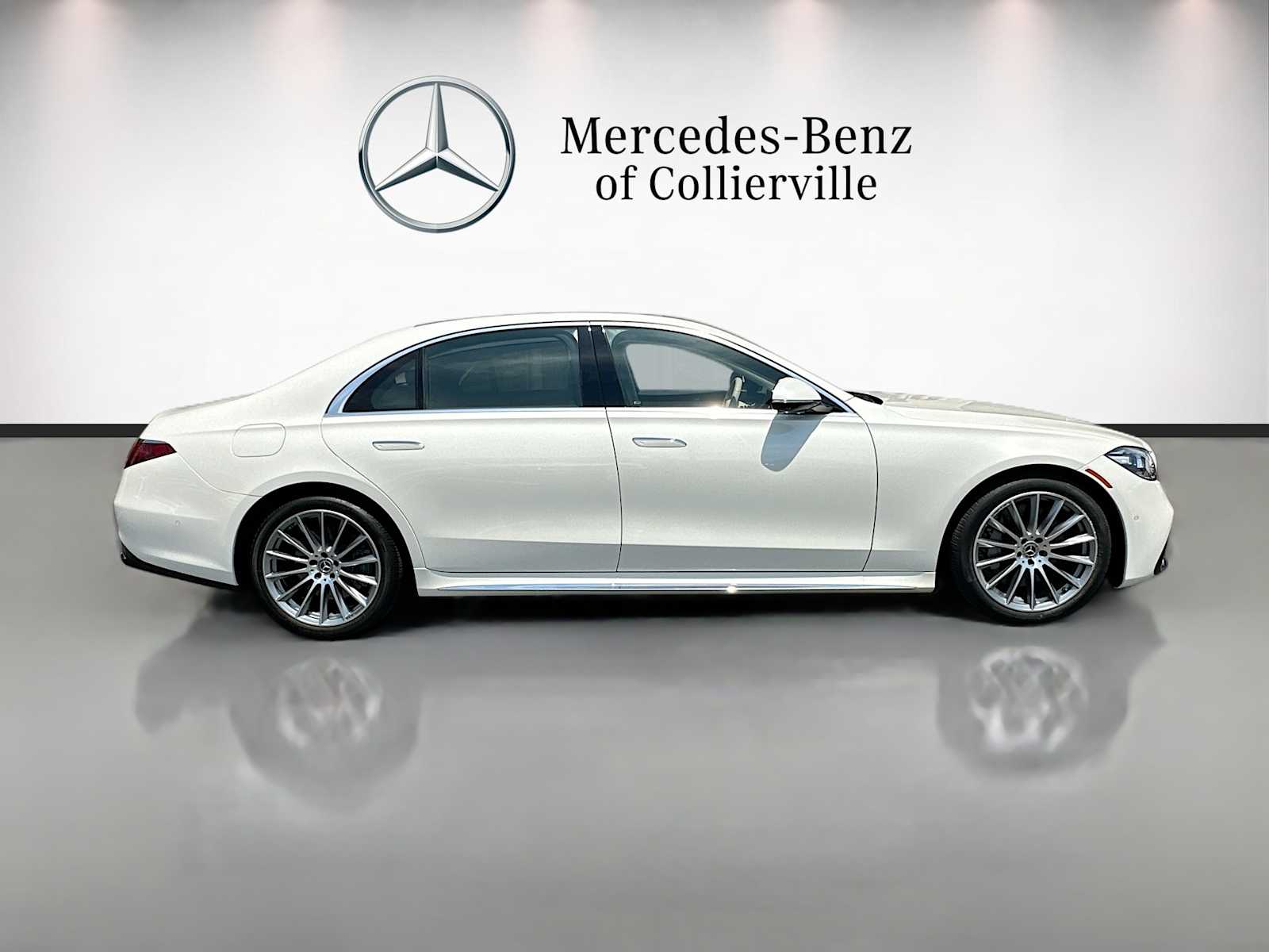 Thumbnail: 2023 Mercedes-Benz S-Class - 4