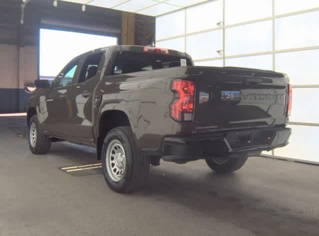 Thumbnail: 2023 Chevrolet Colorado - 3