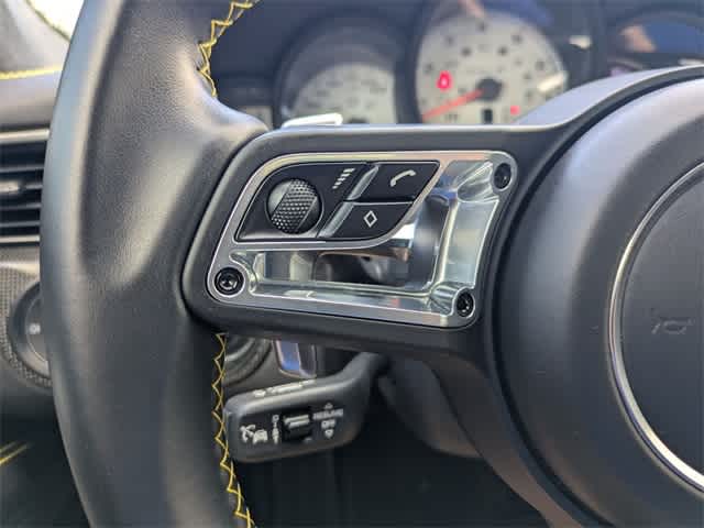 Thumbnail: 2019 Porsche 911 - 25