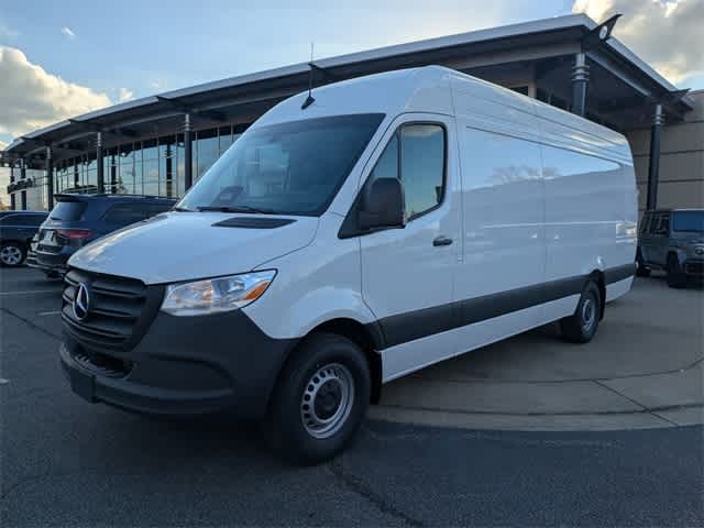 Thumbnail: 2026 Mercedes-Benz CLE - 4