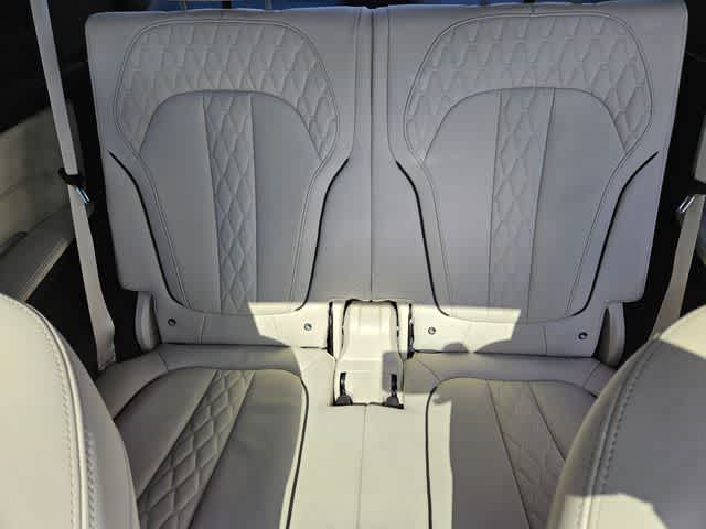 Thumbnail: 2024 BMW X7 - 21