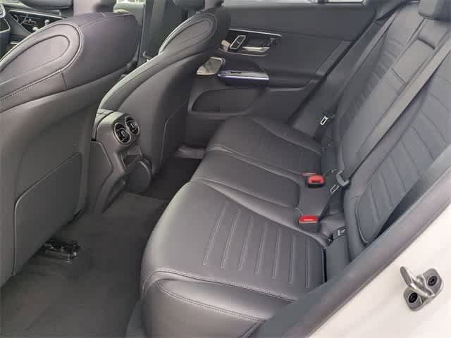 2025 Mercedes-Benz GLC 350 5