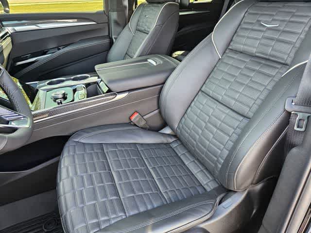 Thumbnail: 2026 Cadillac Escalade - 17