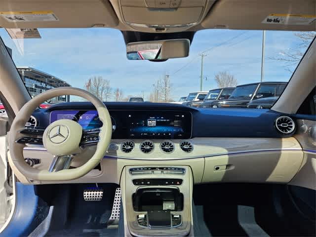 Thumbnail: 2022 Mercedes-Benz E-Class - 17