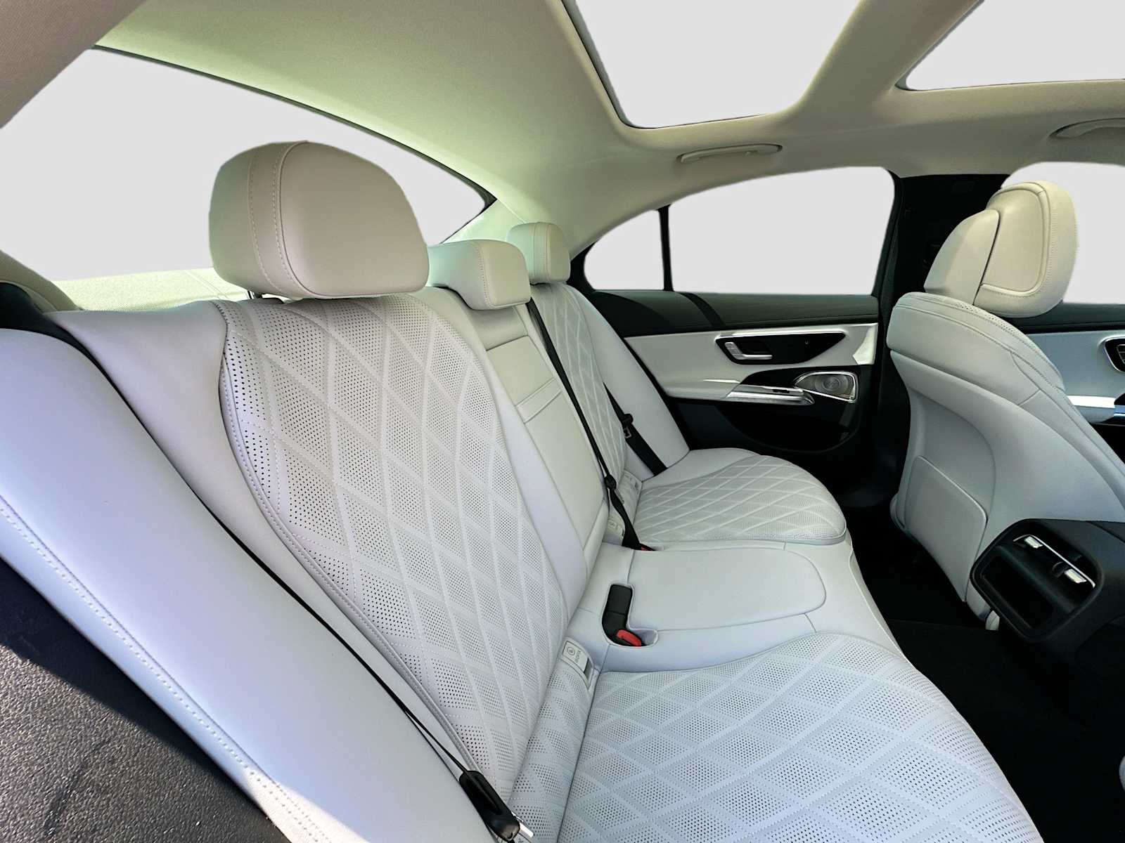 Thumbnail: 2026 Mercedes-Benz E-Class - 28