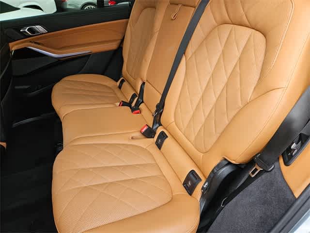 Thumbnail: 2026 BMW X7 - 20