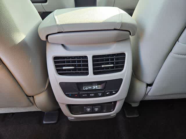 Thumbnail: 2020 Acura MDX - 17