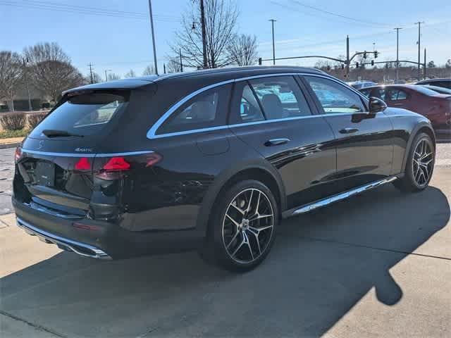 Thumbnail: 2025 Mercedes-Benz E-Class - 8