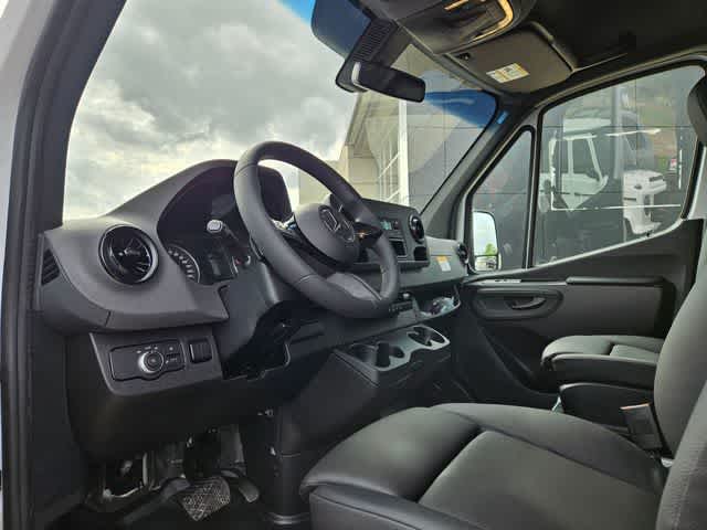 Thumbnail: 2026 Mercedes-Benz Sprinter - 2