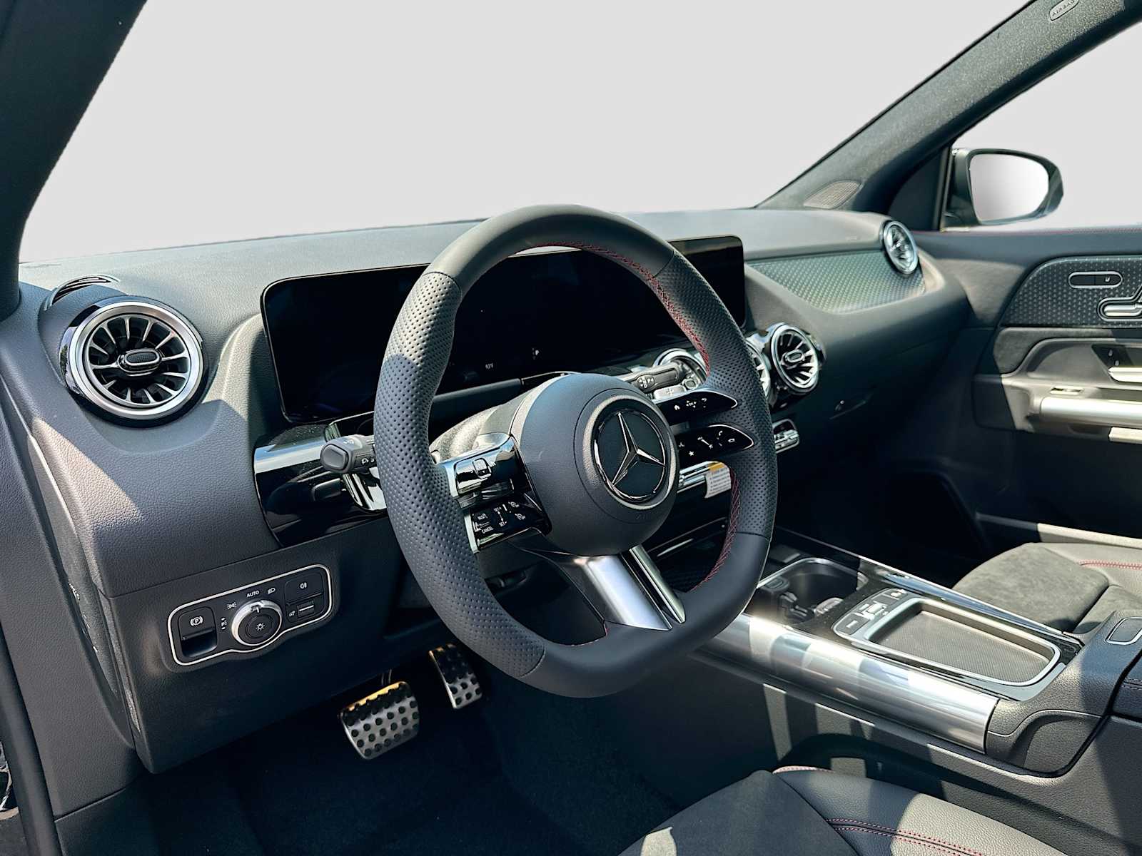 Thumbnail: 2026 Mercedes-Benz GLA - 9