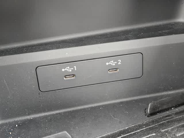 Thumbnail: 2024 Audi RS 3 - 32