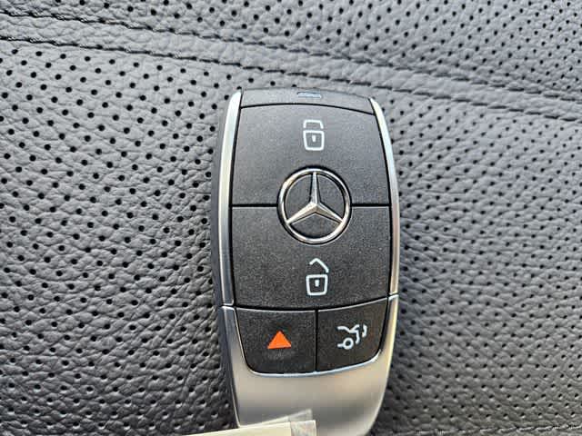 Thumbnail: 2026 Mercedes-Benz GLS - 36