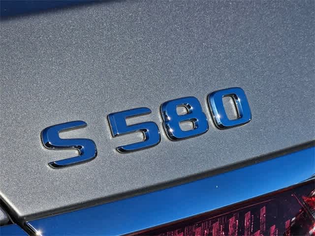 Thumbnail: 2021 Mercedes-Benz S-Class - 32