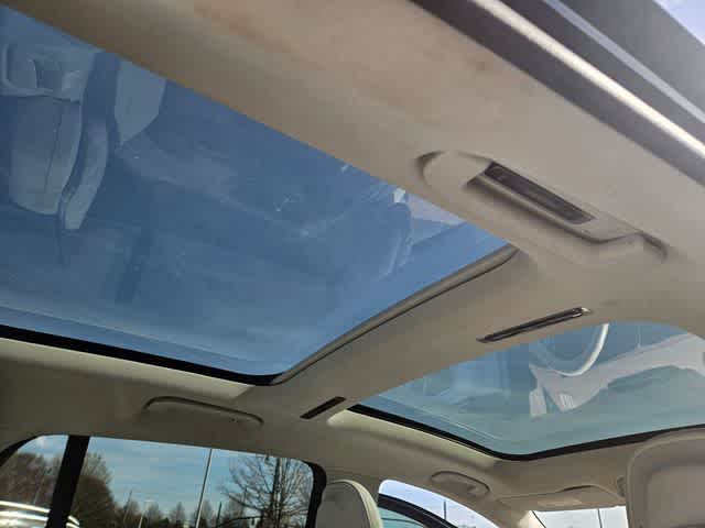 Thumbnail: 2023 Mercedes-Benz EQS - 21