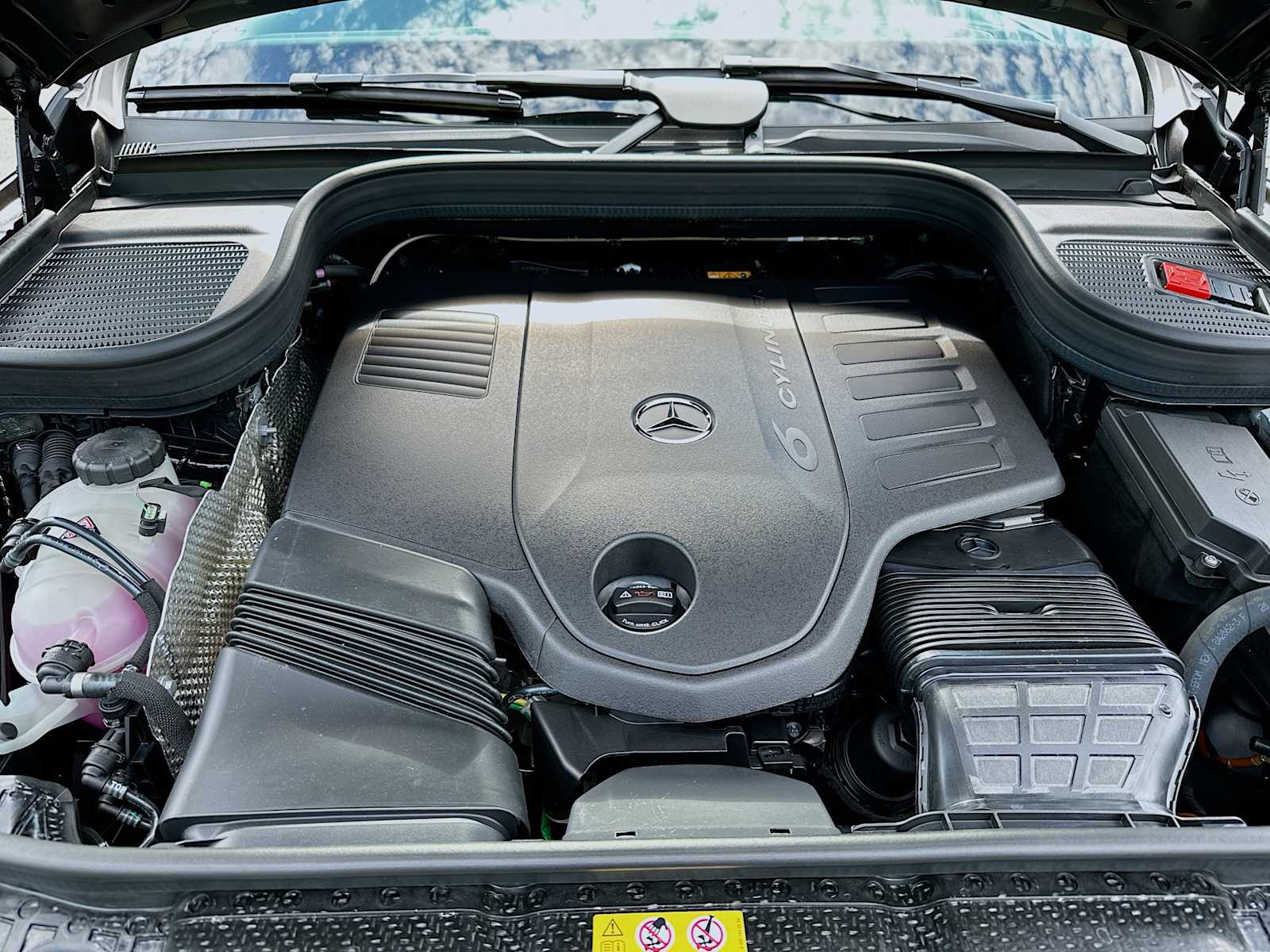 Thumbnail: 2026 Mercedes-Benz GLE - 31