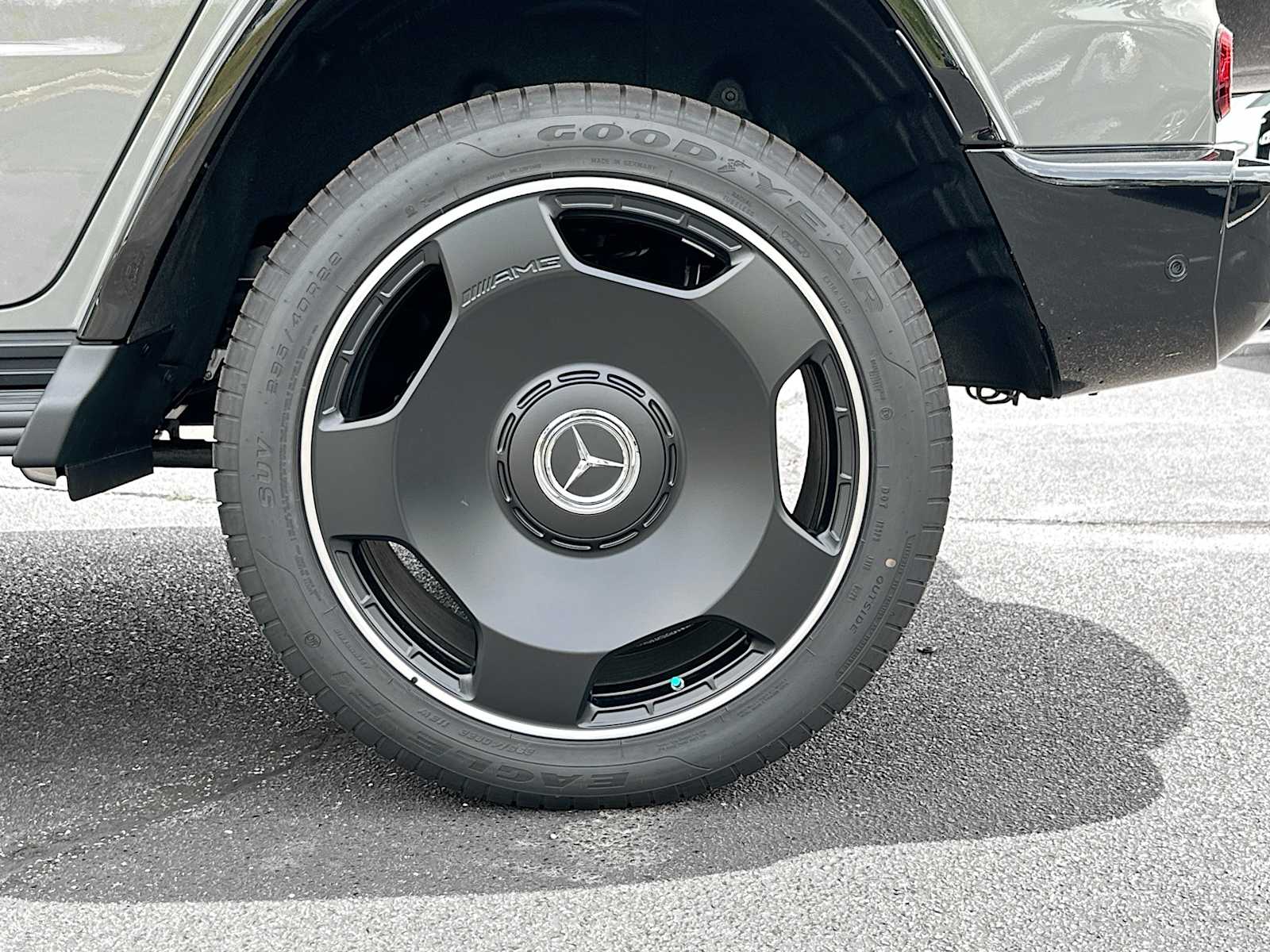 Thumbnail: 2026 Mercedes-Benz G-Class - 33