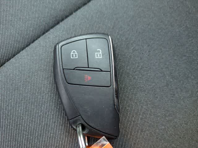 Thumbnail: 2023 Chevrolet Colorado - 32