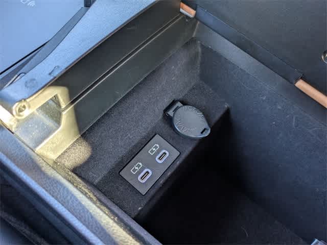 Thumbnail: 2025 Lexus ES - 31