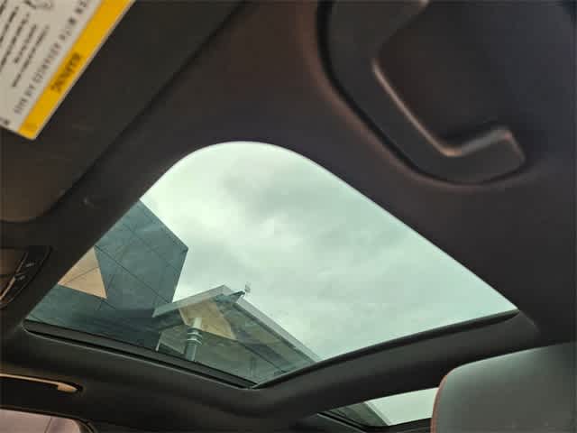 Thumbnail: 2022 Mercedes-Benz GLC - 18