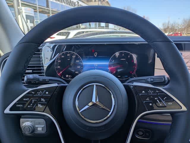 Thumbnail: 2026 Mercedes-Benz GLE - 22