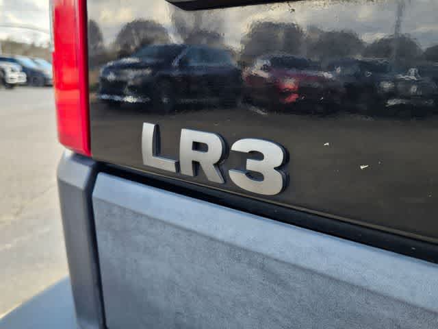 Thumbnail: 2005 Land Rover LR3 - 13